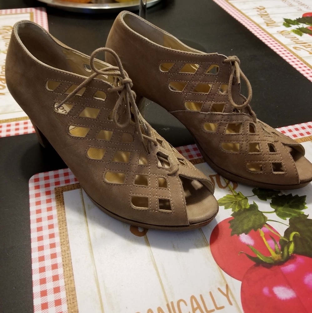Paul Green- Suede Tan Open Toe Heels